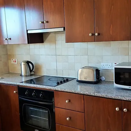 202 Mandritis Court * Larnaca